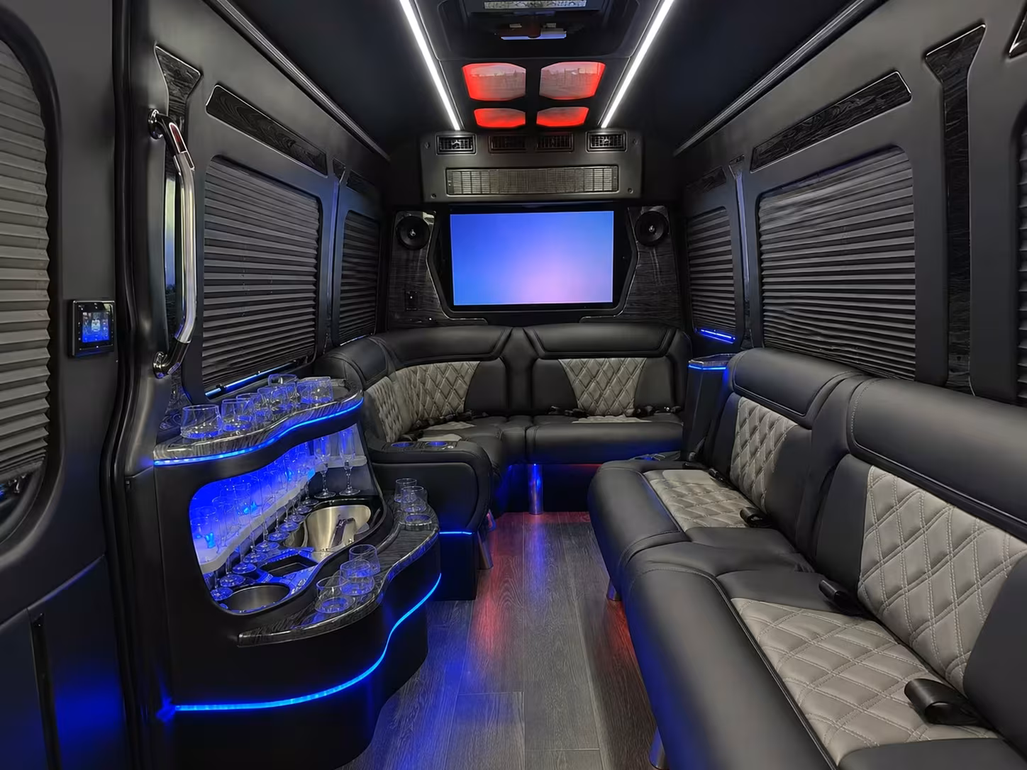 construction and worksite bus rentals in antioch