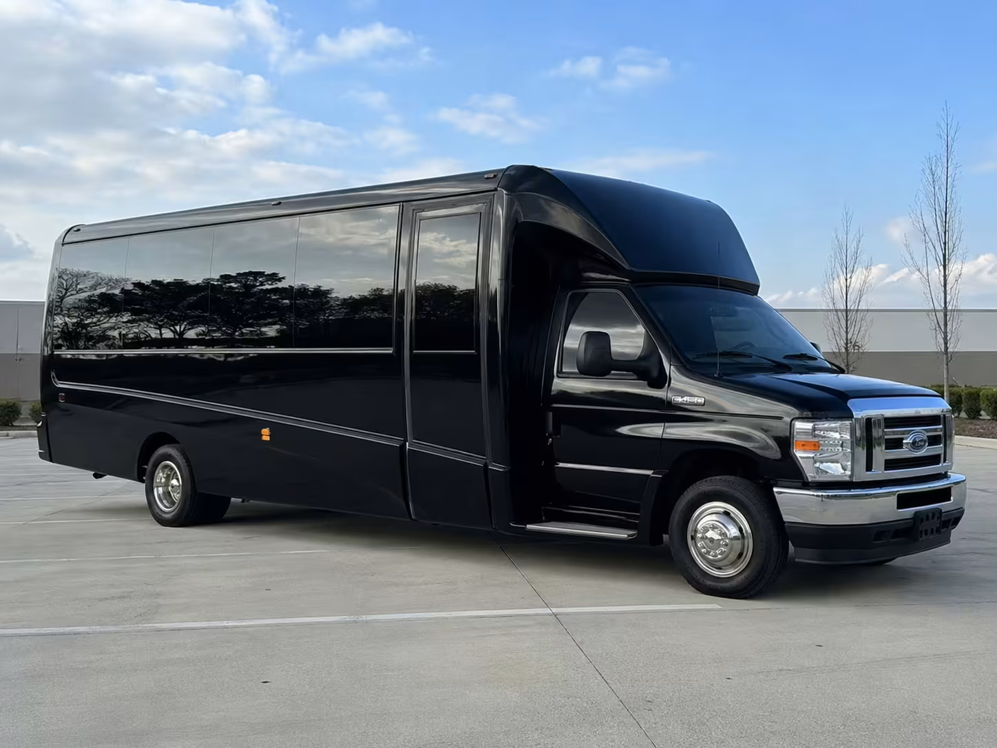 minibus rentals and sprinter vans for antioch concert groups